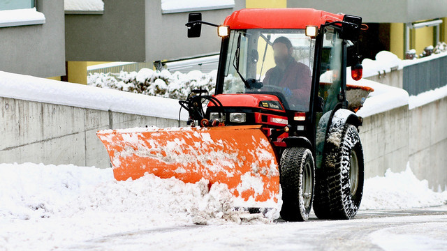 snow-plowing-1963017-1280