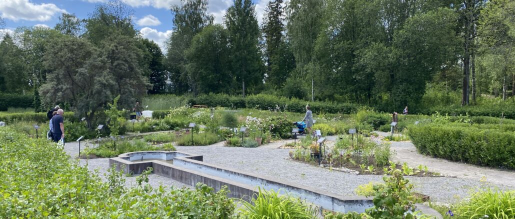 Passa på att besöka en park eller trädgård i sensommartider Passa på att besöka en park eller trädgård i sensommartider